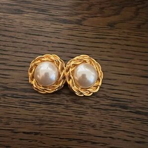 Vintage flower earrings